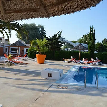 Les Tropiques 4*